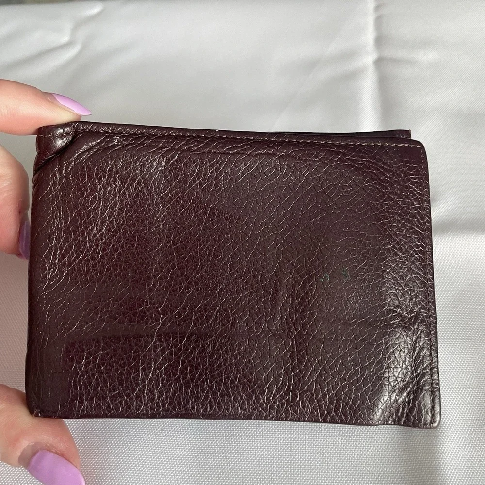 Vintage Men's Classic Maroon Pebbled Soft Leather Compact Bifold Wallet